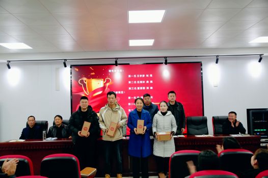 教职工风采 | 我校成功举办2024年教职工乒乓球、羽毛球比赛(图7)