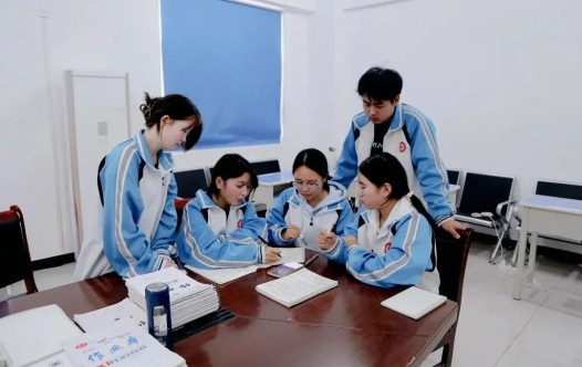 人生滚烫，向上生长，一起燃爆新学期！(图11)