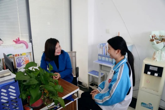 班主任专访 | 从“监督者”到“同行者”,她用心折射教育的温度(图6) 班主任专访 | 从“监督者”到“同行者”,她用心折射教育的温度(图6)