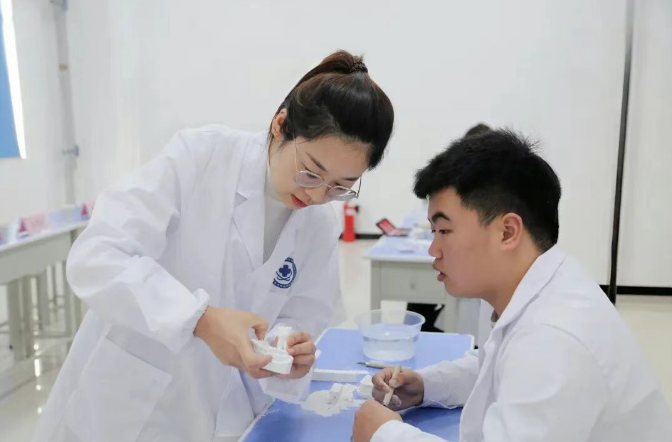 师者如光 | 在西安医科，看见教育最美的模样！(图8)